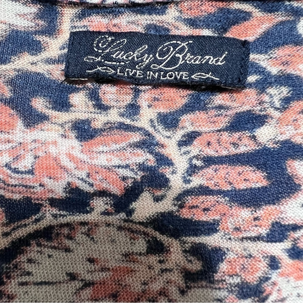Lucky Brand (EUC) Top with Front Tie Size Medium - Picture 6 of 11